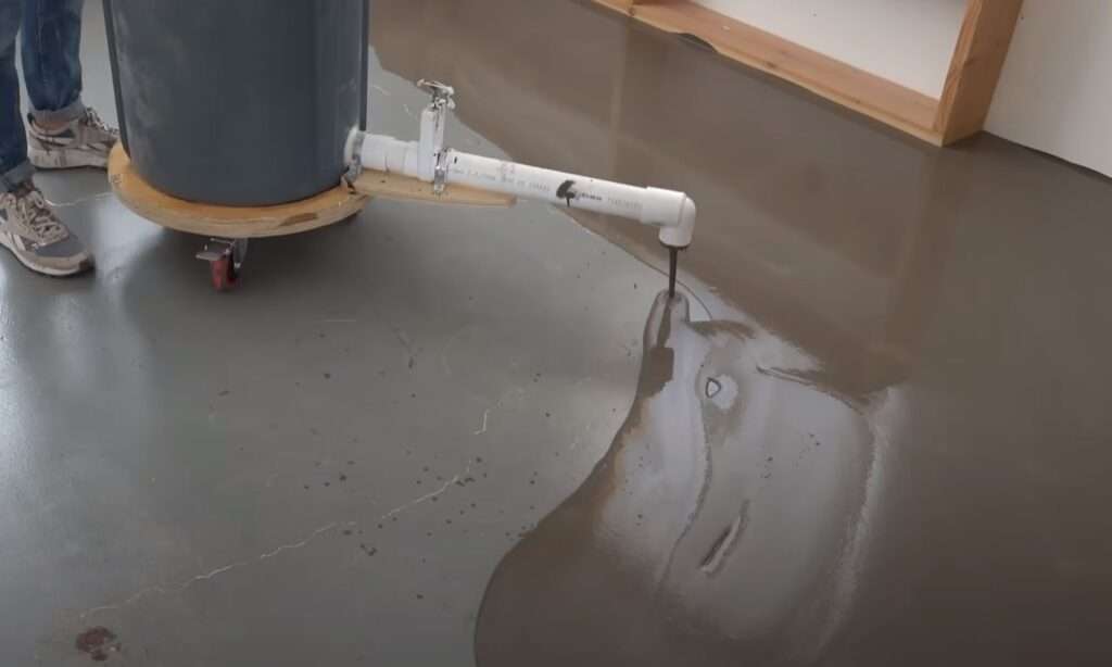 Artykuł dotyczący wylewki samopoziomującej równającej