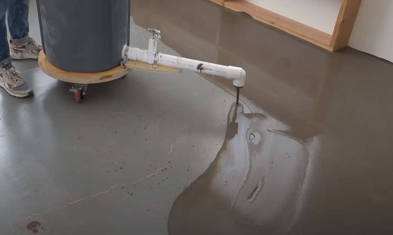 Artykuł dotyczący wylewki samopoziomującej równającej