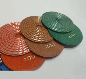 Pad diamentowy do zmniejszania rys na betonie 125mm rzep